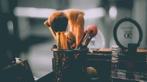 8 Best Makeup Tools Suppliers for Salons and Retailers
